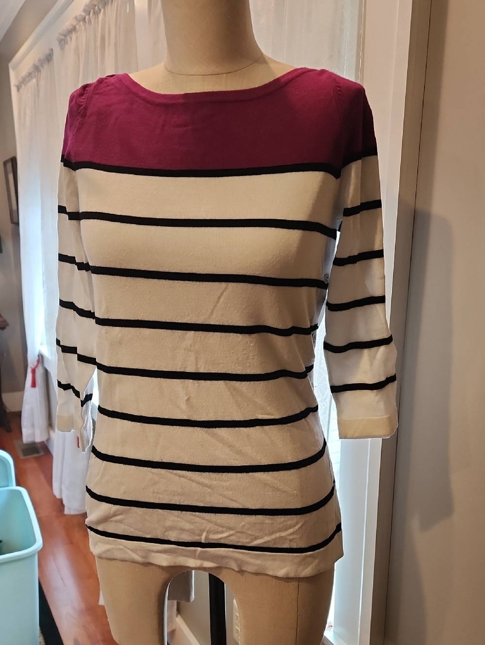 White House Black Market Vibrant Magenta Knit Top